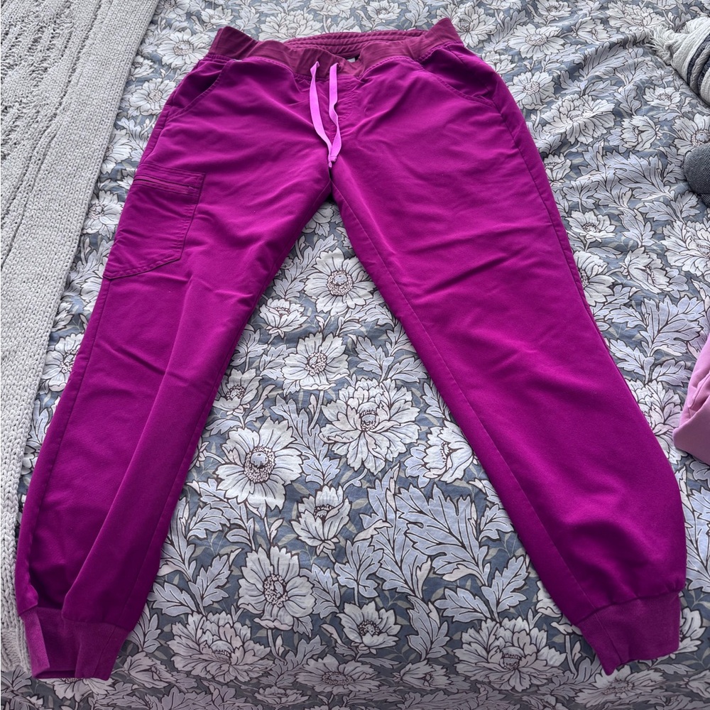 Large magenta figs